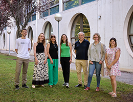 De izq. a dcha.: Iker Urdaniz, Olaia Urrutia, Beatriz Soret, Luca Jimnez-Montenegro, Josean Mendizabal, Miren Sagarzazu e Irache Echeverra, en el campus de la UPNA