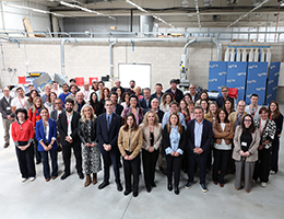 Representaci�n institucional, empresas y asistentes a la jornada Ecosistema UPNA Ribera, en el Campus de Tudela