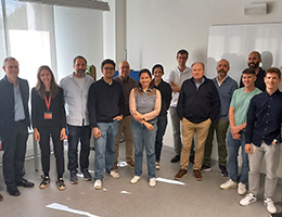 Profesorado y alumnado que est� realizando la tesis doctoral posa en el campus de la UPNA en Tudela