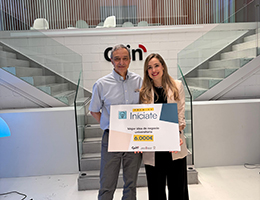 Ferm�n Mallor y Marta Cildoz, tras recoger el Premio In�ciate 2026